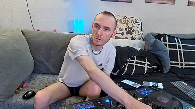 pyrowuff online show from 12, 2, 2026