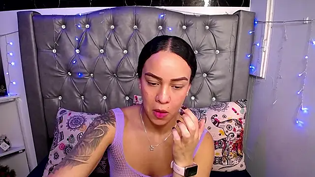 LAILAGUMMY online show from 24, 1, 2025