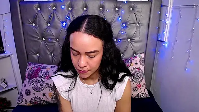 LAILAGUMMY online show from 17, 2, 2025