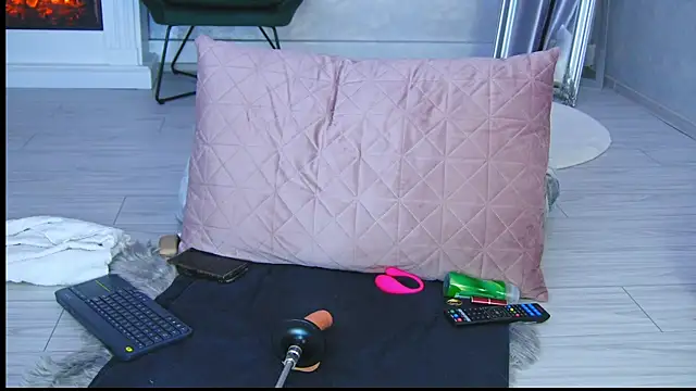 Michelle90u online show from 9, 11, 2025