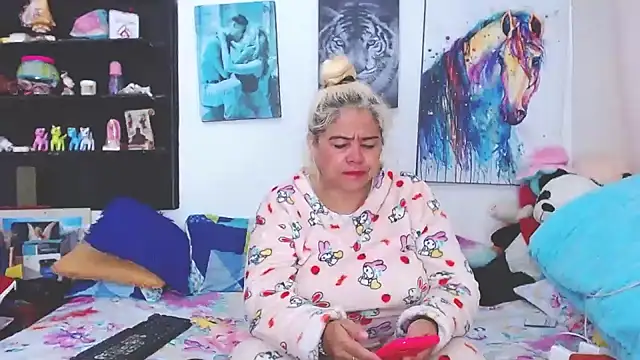 estrellita fugaz16x online show from 8, 2, 2025