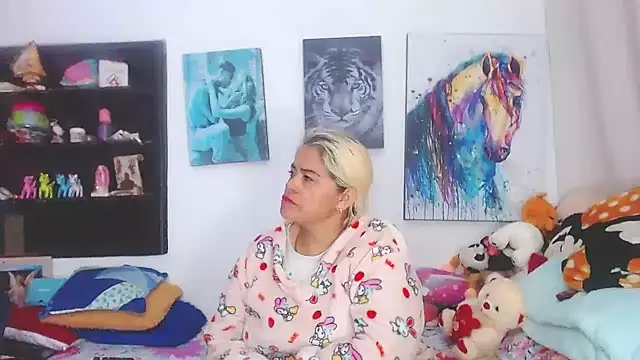 estrellita fugaz16x online show from 26, 2, 2025