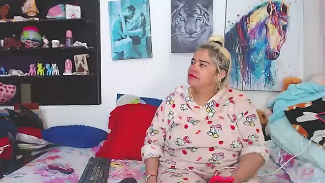 estrellita fugaz16x online show from 6, 3, 2025