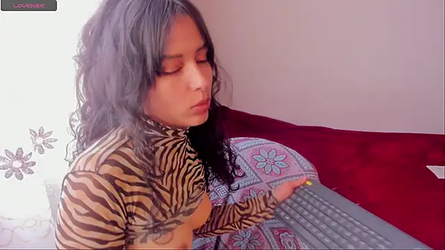 aluna 0310 online show from 10, 2, 2025