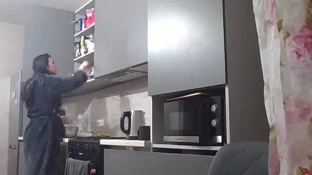 Snapshot of JulianaGold1 chatting on 20, 2, 2025 JulianaGold1 online show from 20, 2, 2025