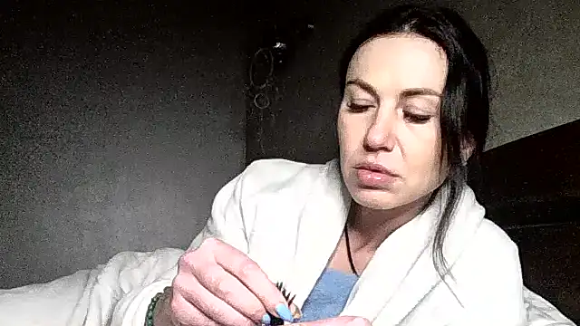 Snapshot of JulianaGold1 chatting on 31, 1, 2026 JulianaGold1 online show from 31, 1, 2026