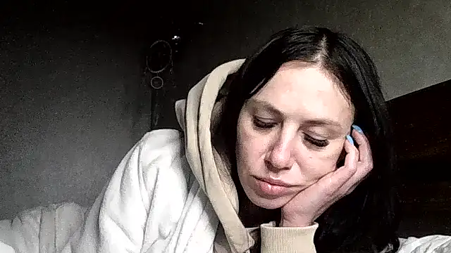 Snapshot of JulianaGold1 chatting on 9, 2, 2026 JulianaGold1 online show from 9, 2, 2026