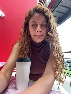 Snapshot of alana15 chatting on 4, 6, 2026 alana15 online show from 4, 6, 2026