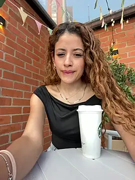 Snapshot of alana15 chatting on 27, 6, 2026 alana15 online show from 27, 6, 2026