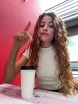 Snapshot of alana15 chatting on 3, 7, 2026 alana15 online show from 3, 7, 2026