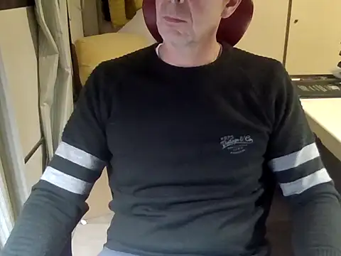 Snapshot of mariohurt101 chatting on 30, 10, 2025 mariohurt101 online show from 30, 10, 2025