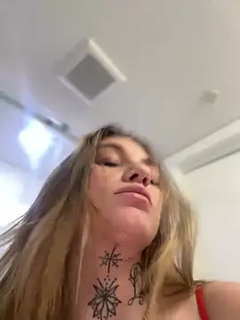 chloetease online show from 25, 2, 2025