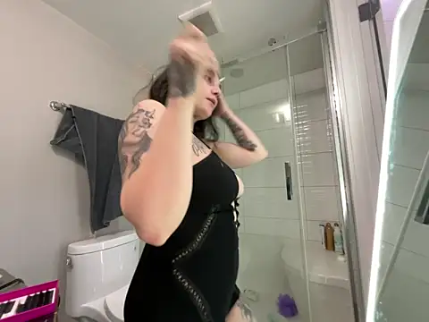 chloetease online show from 23, 3, 2025