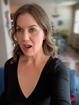 MaiseKnox online show from 4, 4, 2026