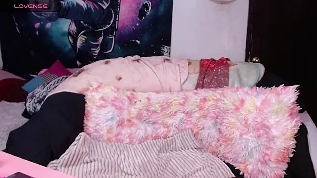 lil daisy7 online show from 10, 1, 2025