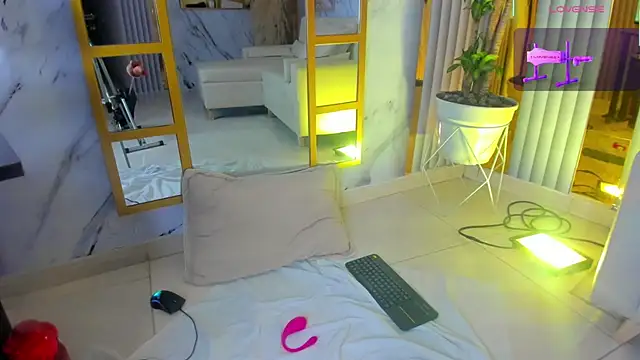 erotik lady online show from 24, 2, 2025