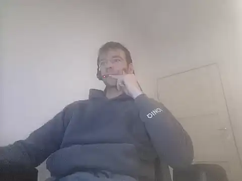 Snapshot of fit_ass_2021 chatting on 27, 12, 2024 fit ass 2021 online show from 27, 12, 2024