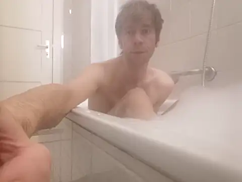 Snapshot of fit_ass_2021 chatting on 17, 12, 2025 fit ass 2021 online show from 17, 12, 2025