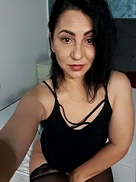 charrlote love online show from 11, 6, 2026