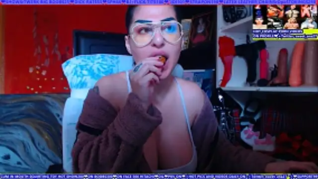 cuminmenowbbyx online show from 25, 5, 2026