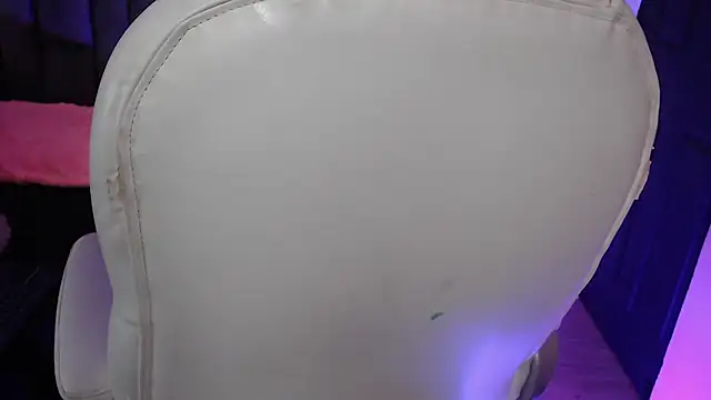 Christaly  online show from 23, 9, 2025