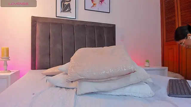 isa bunny online show from 23, 1, 2025