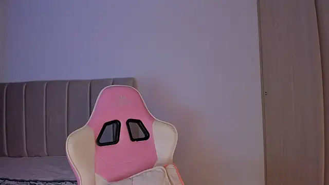 isa bunny online show from 18, 9, 2025