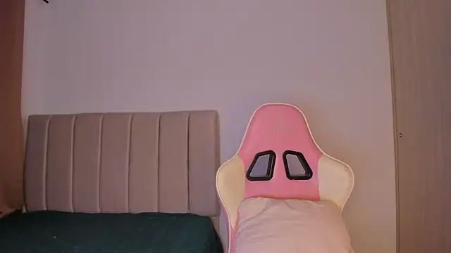 isa bunny online show from 17, 4, 2026