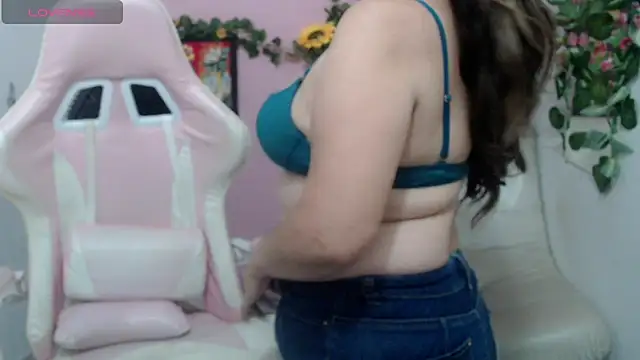 stepmother 105 online show from 13, 3, 2026