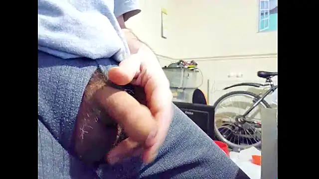 hairyuncut00 online show from 2, 3, 2026