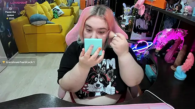 Softie Sofy online show from 30, 5, 2026