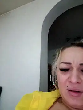 Snapshot of Ruxy42ETT chatting on 17, 2, 2025 Ruxy42ETT online show from 17, 2, 2025