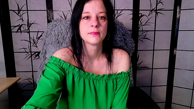Snapshot of _Sweetlonglips_ chatting on 14, 6, 2026 Sweetlonglips online show from 14, 6, 2026