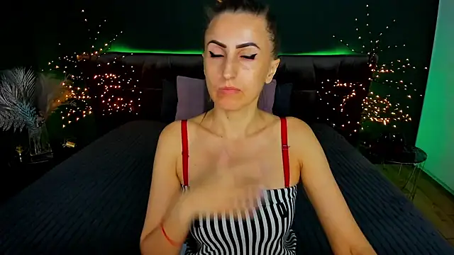 Rebecca Diamond online show from 22, 9, 2025