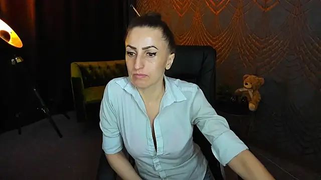Snapshot of Rebecca_Diamond chatting on 30, 4, 2026 Rebecca Diamond online show from 30, 4, 2026
