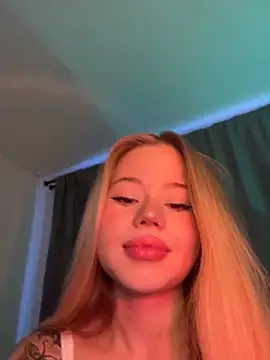 curchez  online show from 17, 1, 2025