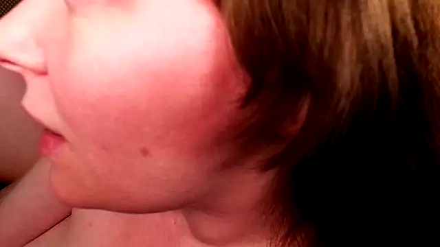 GamerGirlRoxyAndLee online show from 11, 1, 2025