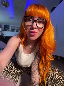 Pia July  online show from 15, 1, 2025