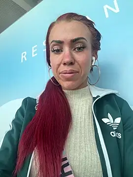 Pia July  online show from 15, 4, 2026