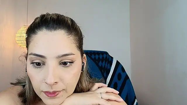YummyAnna  online show from 1, 7, 2026