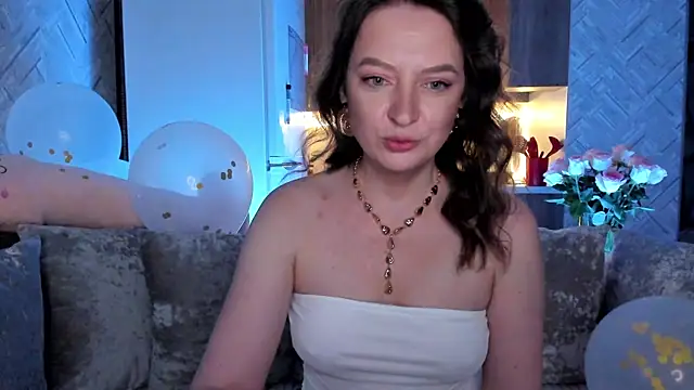 Snapshot of EvaBarsa_ chatting on 8, 7, 2026 EvaBarsa online show from 8, 7, 2026