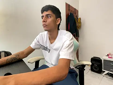 Max TheHorseDick online show from 2, 12, 2024