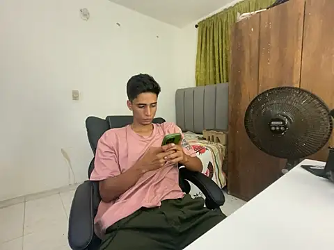 Max TheHorseDick online show from 22, 1, 2025