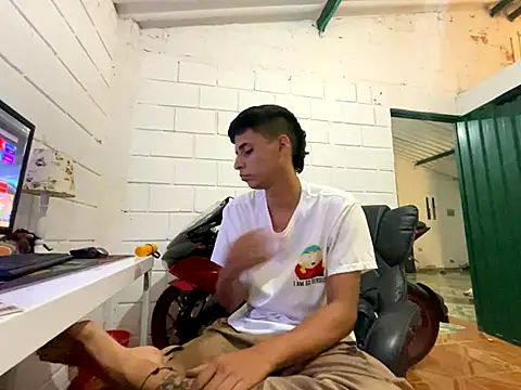 Max TheHorseDick online show from 7, 10, 2025