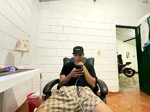 Max TheHorseDick online show from 23, 11, 2025