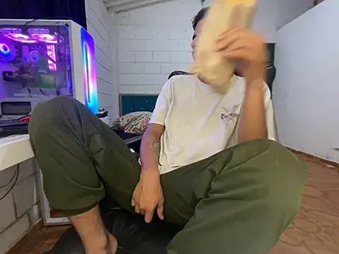 Max TheHorseDick online show from 27, 3, 2026