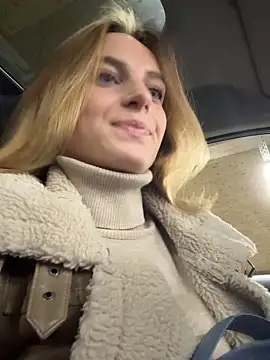 Snapshot of -AngelAri- chatting on 2, 10, 2025 -AngelAri- online show from 2, 10, 2025