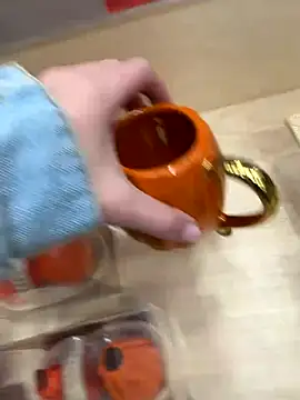 Snapshot of -AngelAri- chatting on 28, 10, 2025 -AngelAri- online show from 28, 10, 2025