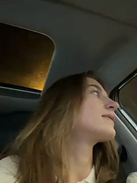 Snapshot of -AngelAri- chatting on 1, 12, 2025 -AngelAri- online show from 1, 12, 2025