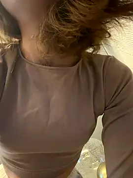 Snapshot of -AngelAri- chatting on 19, 12, 2025 -AngelAri- online show from 19, 12, 2025